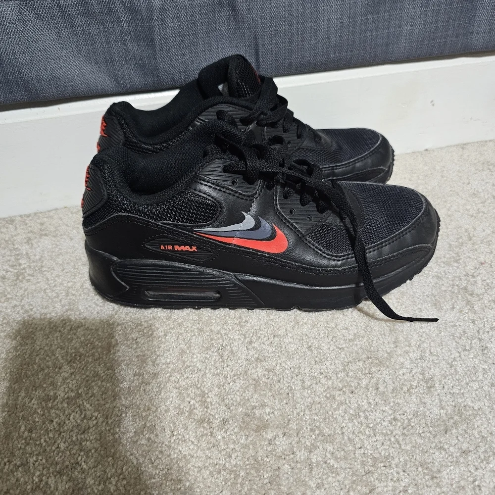 Nike Air Max 90 GS Black Red 6Y